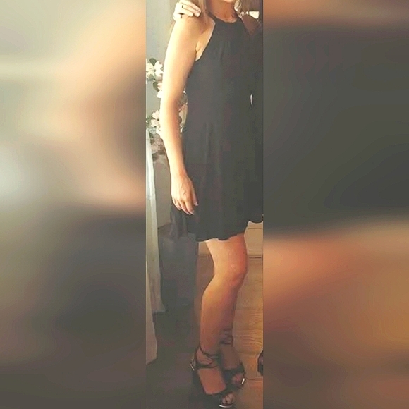 Little Black Dress (Express) Like New! - Picture 4 of 9